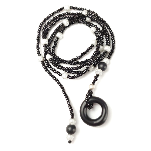 🦋 Black and Silver Glass Ring Beaded Lariat Necklace 🦋1/$14~2/$24~3/$30🦋 - Picture 3 of 9